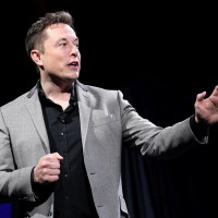 Elon Musk Jadi Orang Terkaya Sedunia, Ini Sisi Lainnya!