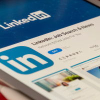 Bongkar Rahasia Diterima Kerja Tanpa Orang Dalam via LinkedIn