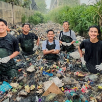 Pandawara Group Gerakan Anak Muda Tangguh Melawan Sampah