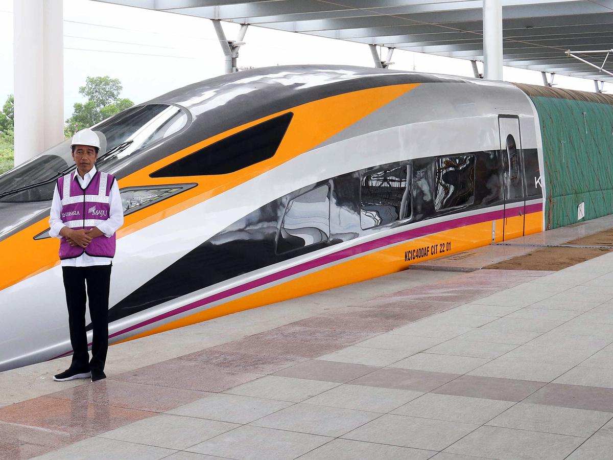 Kereta Cepat pertama di Indonesia