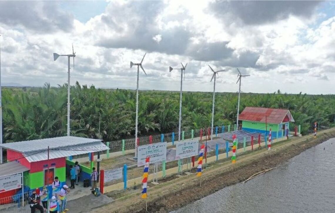 Kincir Angin yang dibangun untuk penyediaan listrik dalam Program Desa Berdikari di Dusun Bondan, Cilacap | Pertamina